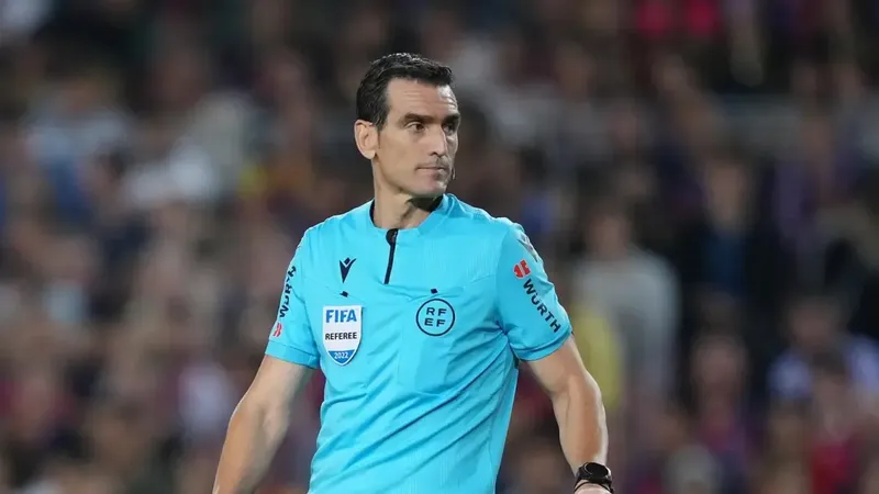 Martínez Munuera, árbitro confirmado para el Clásico