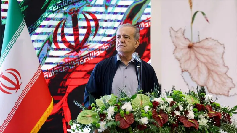 Pezeshkian: Irán debe resistir las presiones y reforzar ciencia y tecnología