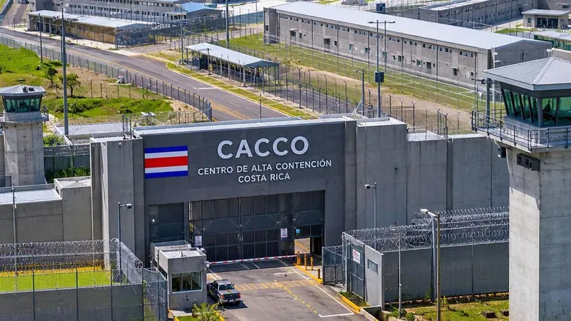 Costa Rica inaugura su primera megacárcel al ‘estilo Bukele’ en plena crisis de seguridad
