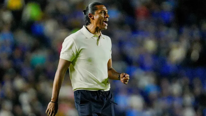 Joel Huiqui pidió no manchar la final y castigo para Efraín Juárez