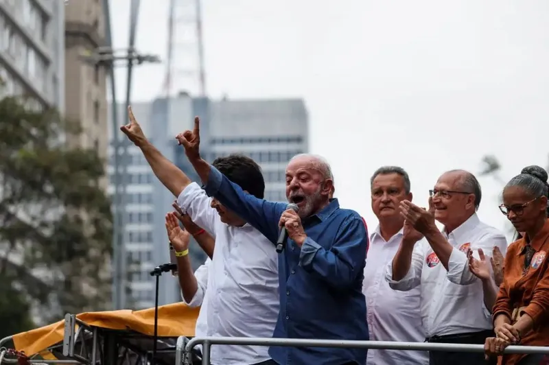 Justicia electoral brasileña restablece canal de apoyo a Lula