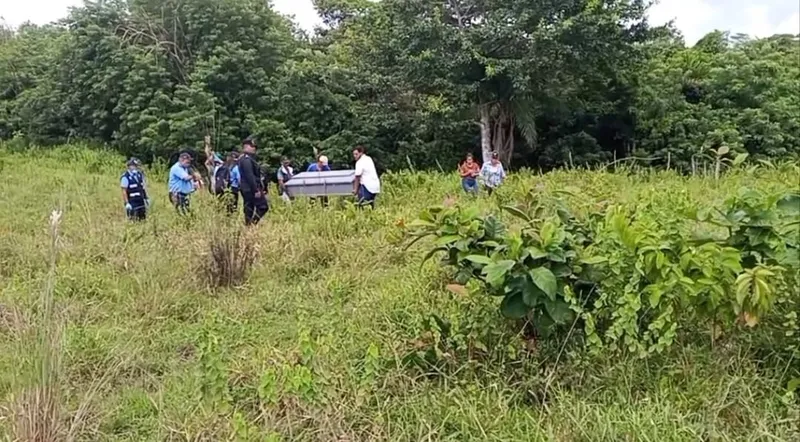 Encuentran muerta a mujer en un predio en la carretera entre La Libertad y Santo Domingo