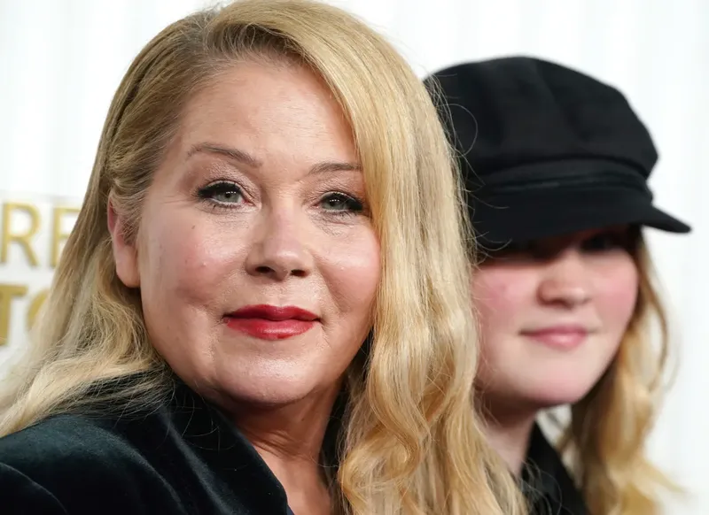 Christina Applegate que su diagnostico de esclerosis múltiple fue erróneo
