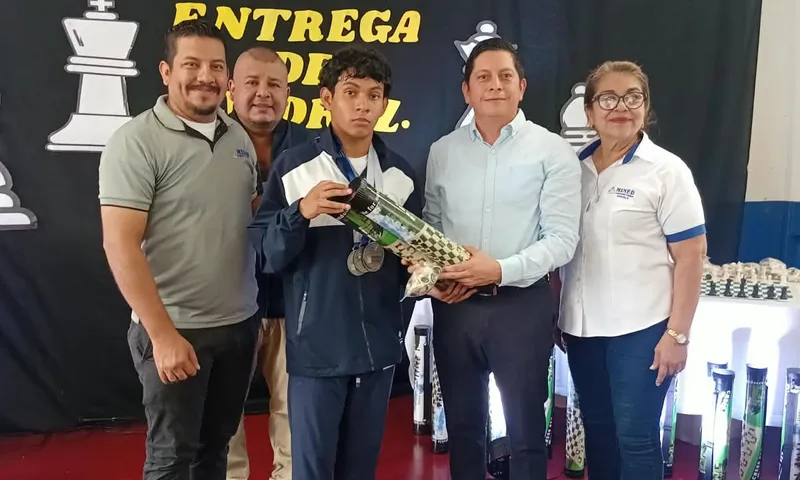 Entregan más de 1,700 kits de ajedrez en colegios de toda Nicaragua