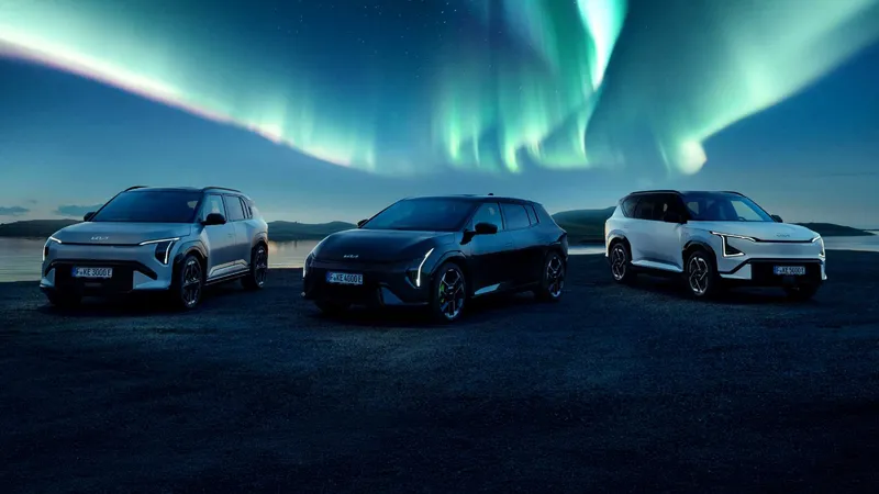 Kia estrena tres coches eléctricos deportivos con hasta 306 CV: EV3 GT, EV4 GT y EV5 GT