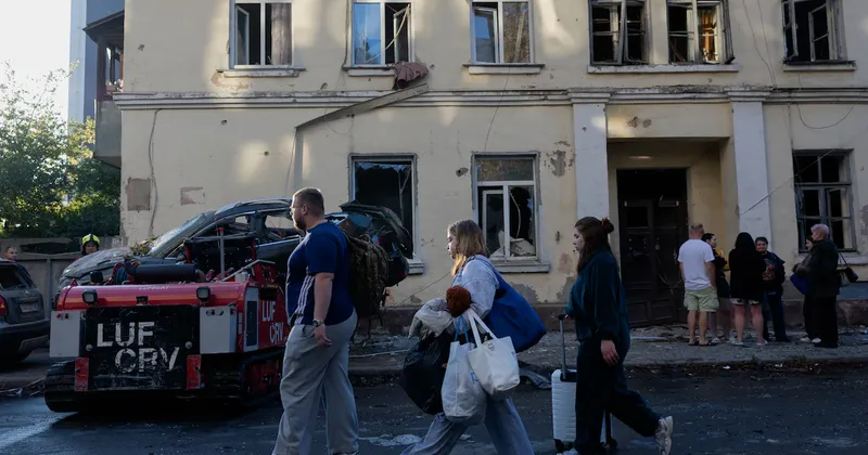 Ataque ruso contra Kiev deja al menos 12 muertos mientras Ucrania enfrenta escasez de interceptores