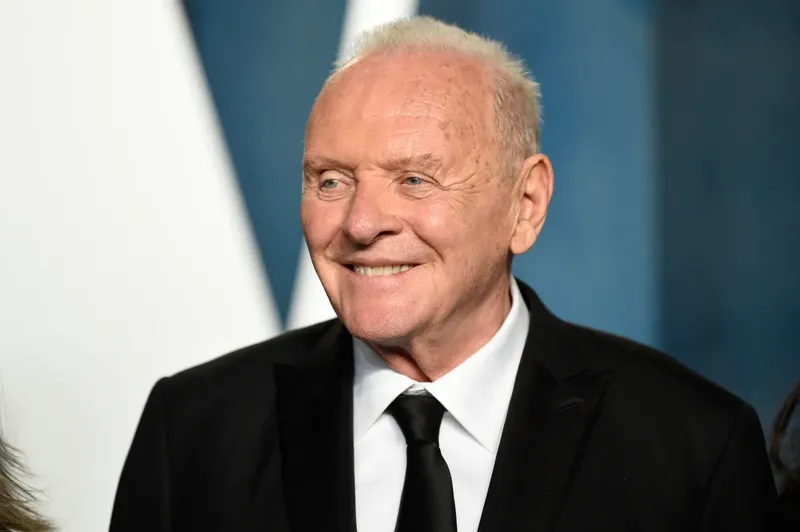 Anthony Hopkins dará un inesperado giro a su carrera