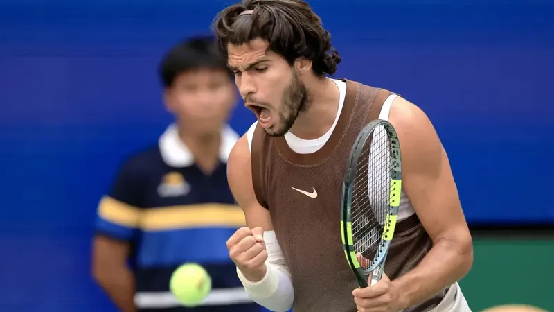 Alcaraz hace sonar las alarmas en el US Open