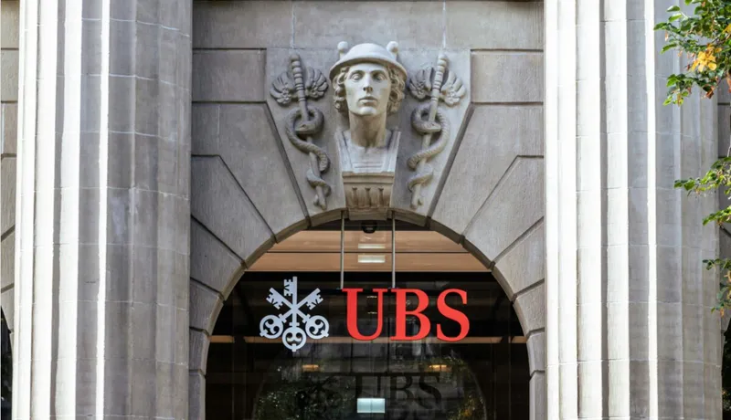 UBS marca máximos de 2008 por un posible alivio de capital