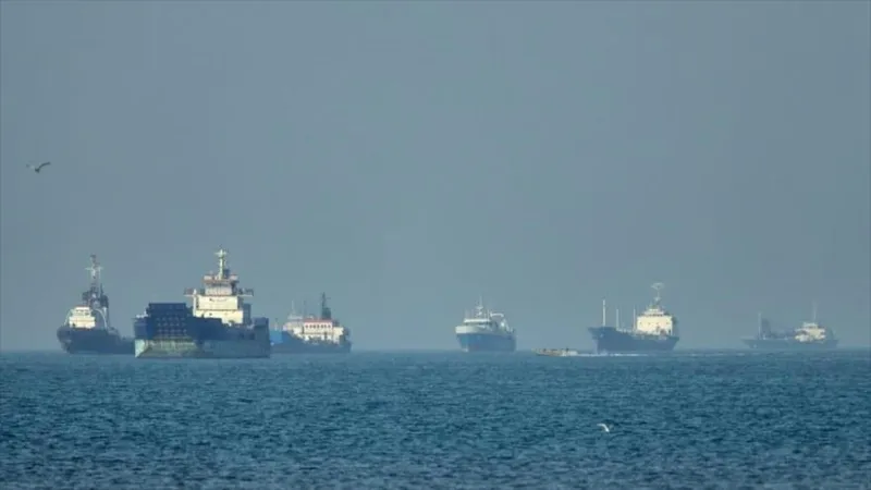 Medios: Tres explosiones se registran en puerto iraní de Bandar Abás