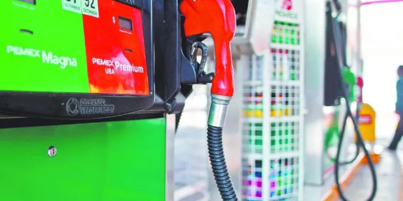 En México, automovilistas resienten impacto por alza de la gasolina Premium