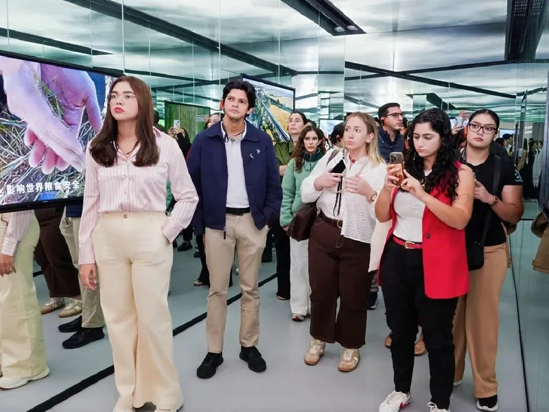 Culminando Seminario Juvenil de Liderazgo en China