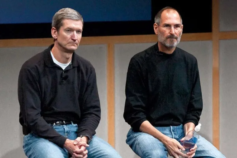 Tachado de gestor aburrido y rompiendo la filosofía de Jobs: así desmontó Tim Cook la vieja Apple para crear su propio imperio