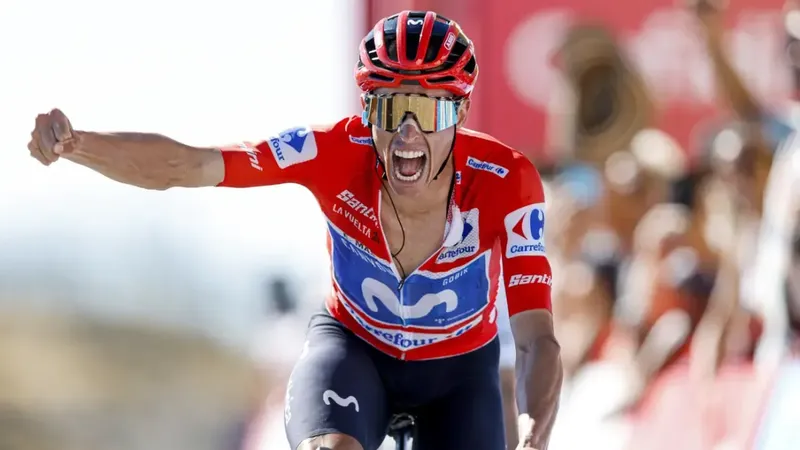 Espectacular victoria de Enric Mas en la novena etapa de La Vuelta para ser más líder