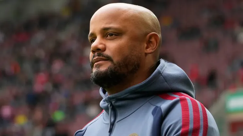 El Bayern Múnich decide “aislar” a Vincent Kompany del fútbol mientras se recupera