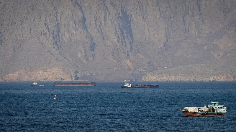 Yemen aplica bloqueo naval a petroleros saudíes en el mar Rojo