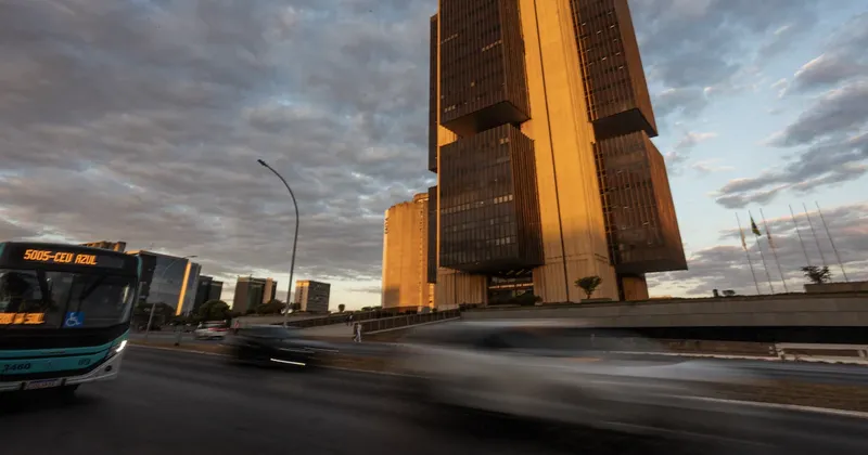 Economistas brasileños elevan previsiones sobre tasas previo a la decisión del Banco Central