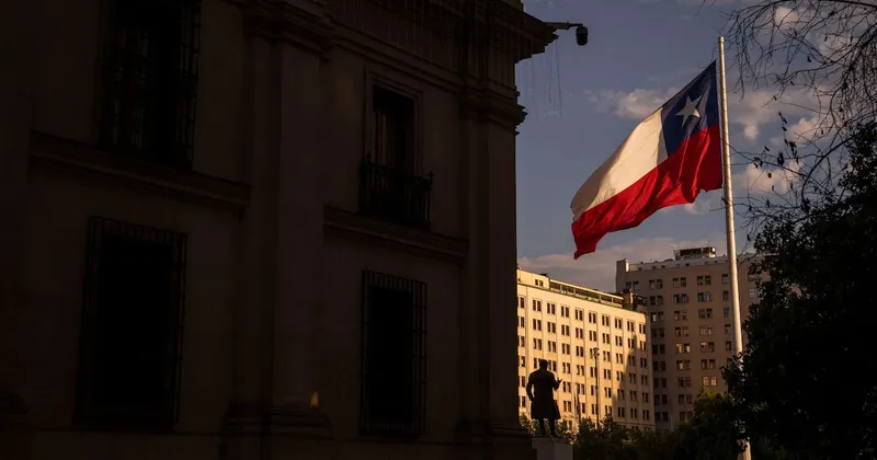 Fondos de pensiones de Chile afrontan pérdidas de US$7.700 millones por apuestas a tasas de EE.UU.