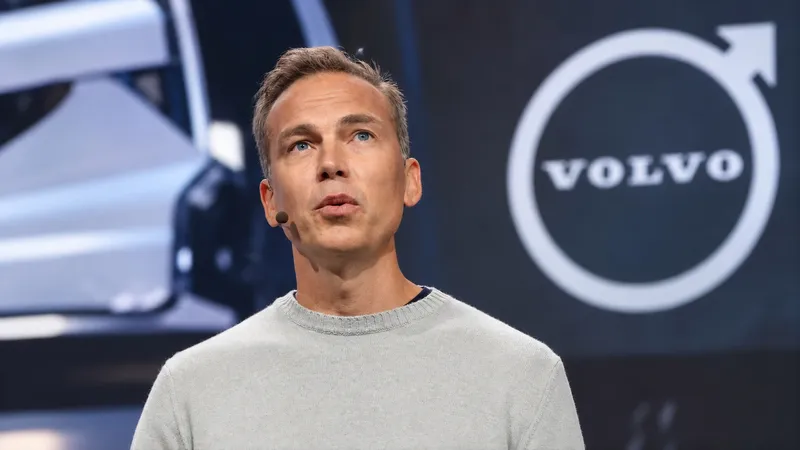 El director comercial de Volvo lo tiene claro sobre los coches eléctricos: "Los clientes no quieren volver al diésel"