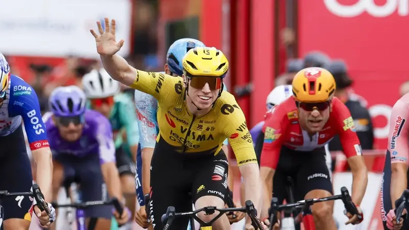 Manita de Brennan en Sevilla 24 horas antes del examen definitivo de la crono en La Vuelta
