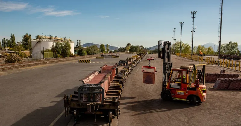 Exportaciones de cobre de Chile caen a mínimo de más de un año pese al alza de precios