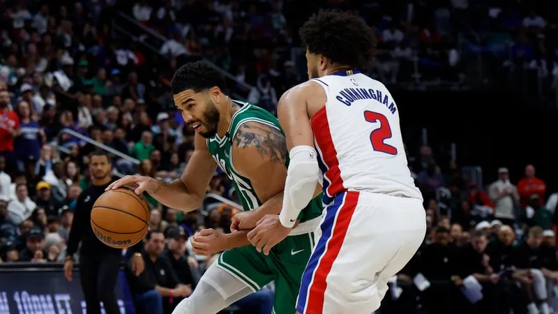 Jayson Tatum se la pega a la primera