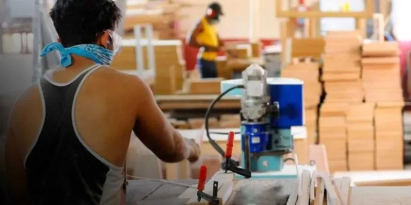 Cuba sacude su economía con una reforma que amplía el poder de las empresas...