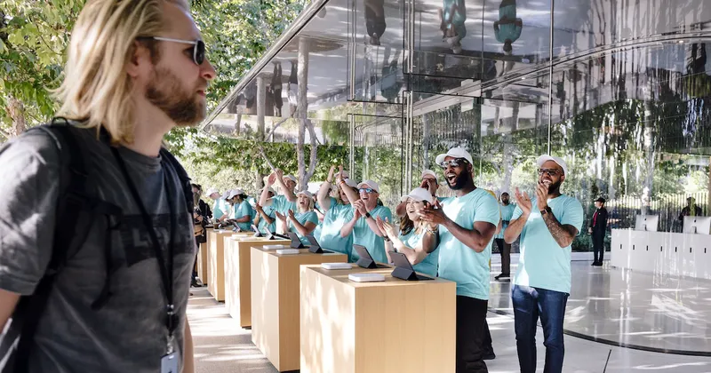Apple se prepara para el lanzamiento del iPhone con un sorteo para empleados de las tiendas