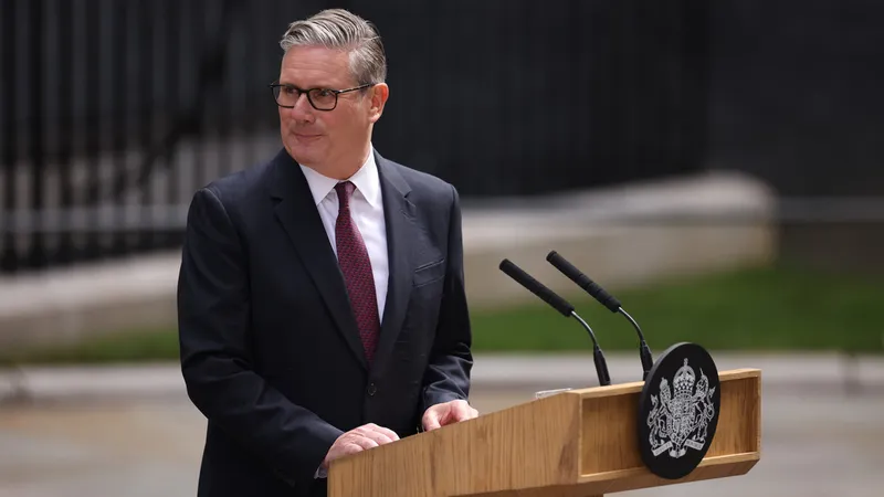 Keir Starmer dimite como primer ministro del Reino Unido