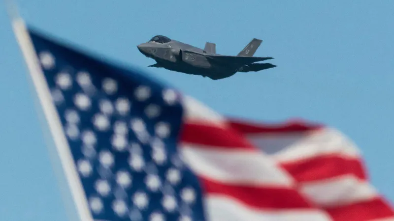 Irán anuncia la destrucción de varios F-35 en su ataque contra una base de EE.UU.