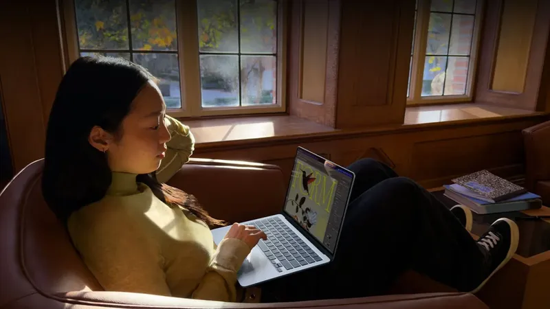 El portátil perfecto para la vuelta al cole existe: es de Apple, lo tiene PcComponentes y hoy te puedes ahorrar 210 €