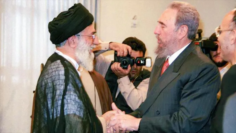 Fotos: Histórico encuentro entre el ayatolá Seyed Ali Jamenei y Fidel Castro