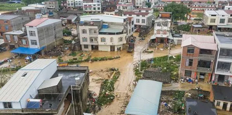 Beijing declara la máxima alerta por inundaciones ante intensas lluvias en nueve distritos