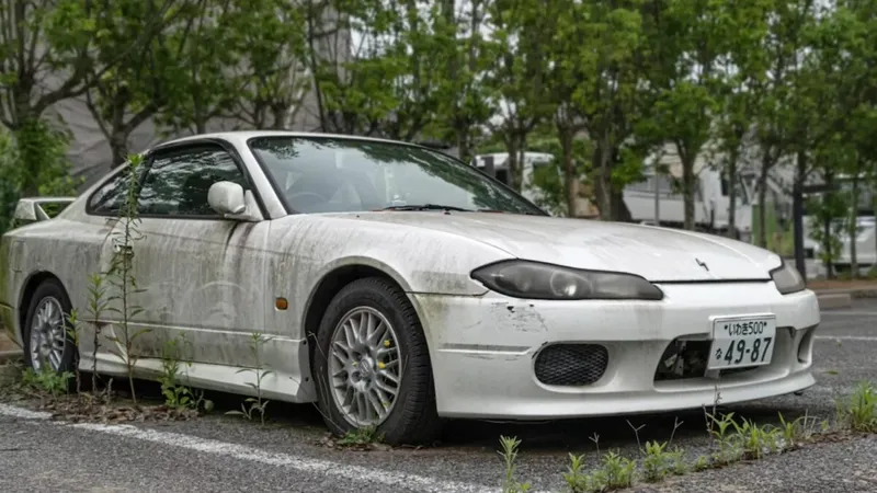 Fukushima dejó atrapados algunos de los coches japoneses más deseados por los coleccionistas