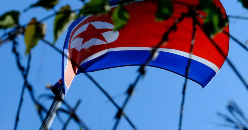 Corea del Norte lanza un misil balístico antes de las maniobras militares de EE.UU. y Corea del Sur