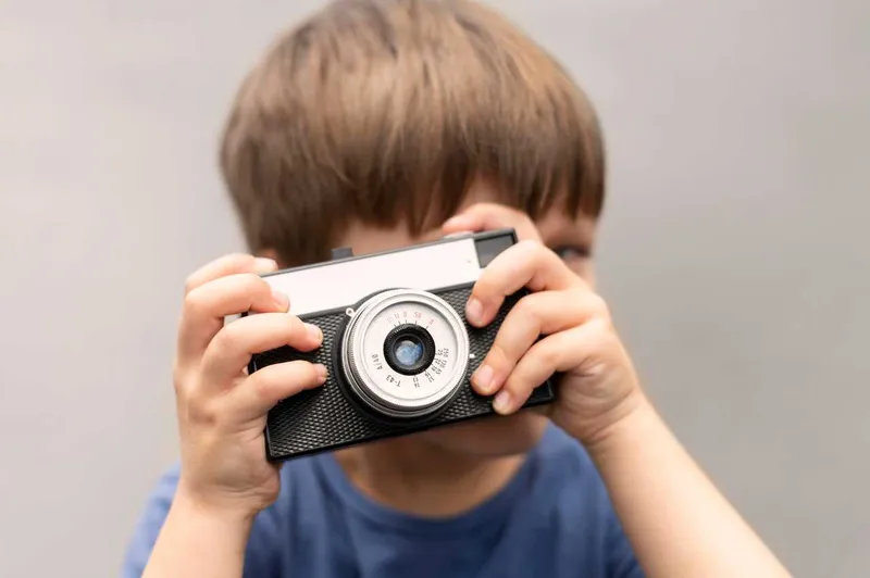 La infancia gana protagonismo: 39.162 noticias y más protección en los medios