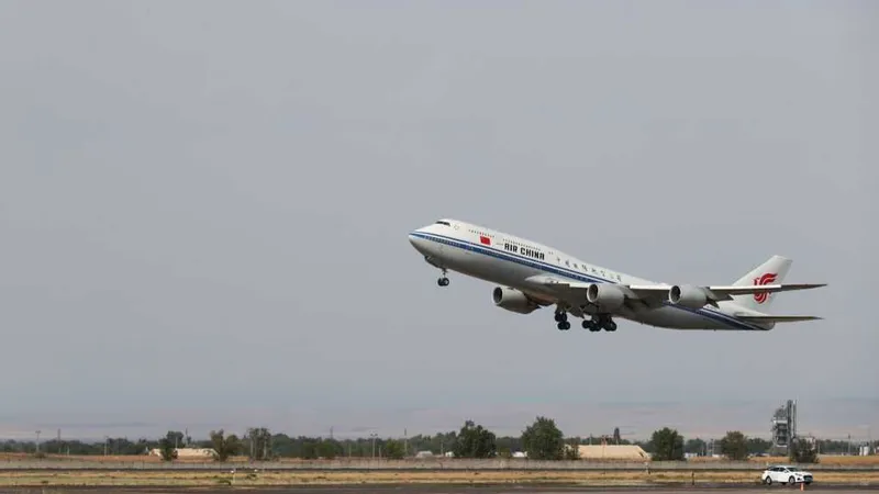 Presidente chino, Xi Jinping, concluye su asistencia a la OCS y visita de Estado a Kirguistán