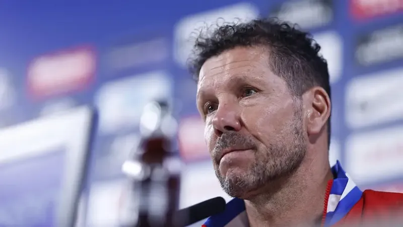Simeone: ¿Julián? Si el dueño del club habló así de tajante, no ha lugar"