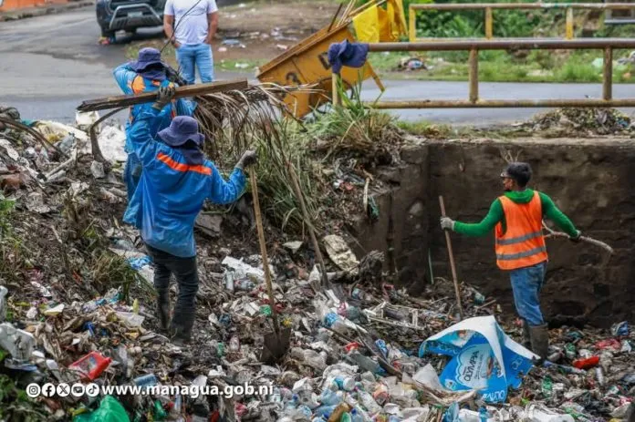 Alcaldía de Managua refuerza limpieza de cauces para prevenir inundaciones durante las lluvias