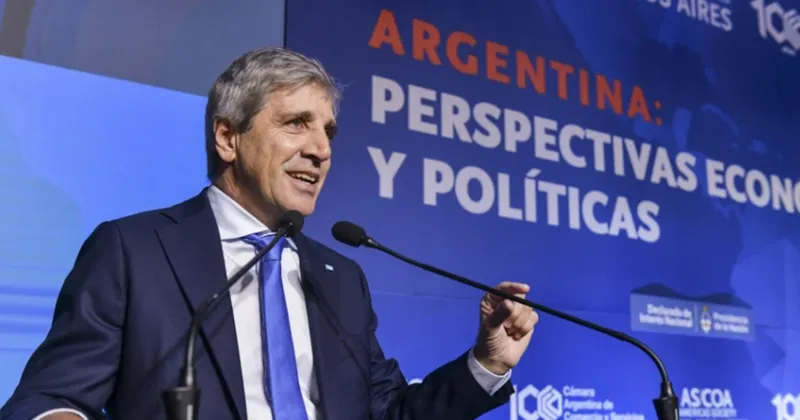 La aclaración de Caputo respecto de la cantidad de dólares que espera que compre el BCRA en 2026