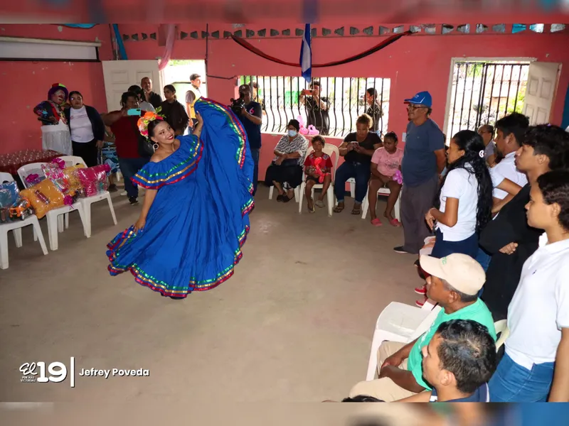 Familias del distrito 6 participan en Festival Comunitario Herencias Culturales