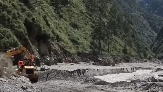 China despliega satélites y drones para labores de rescate en poblado afectado por avalancha de lodo en Xizang