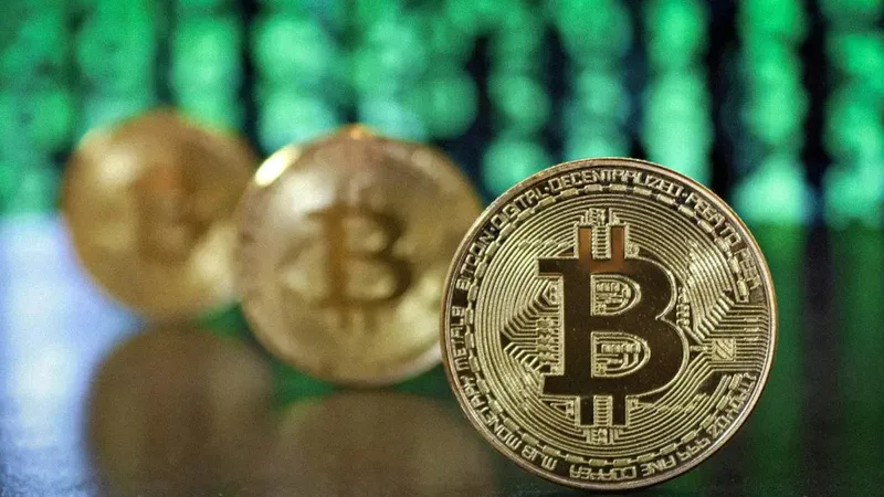 Rusia abre su mercado bursátil a tres grandes criptomonedas