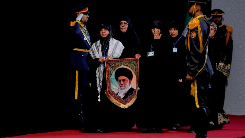 El adiós a toda una época: Irán despide a su exlíder supremo el ayatolá Alí Jameneí