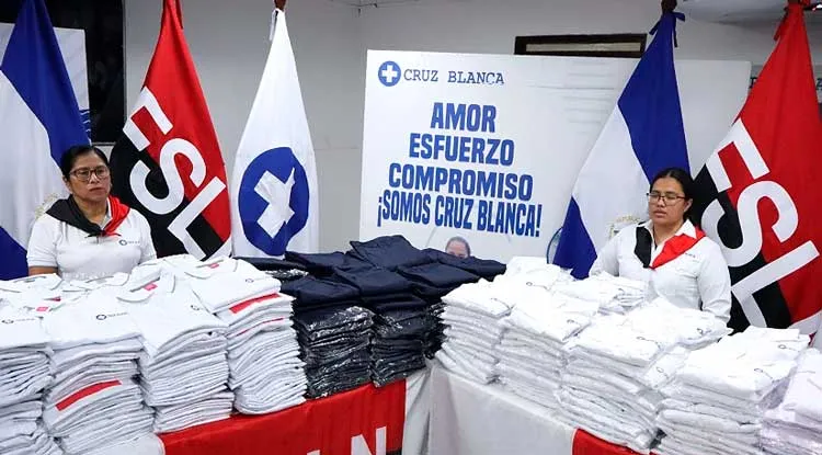 Cruz Blanca entrega uniformes y equipos de protección a filiales del país