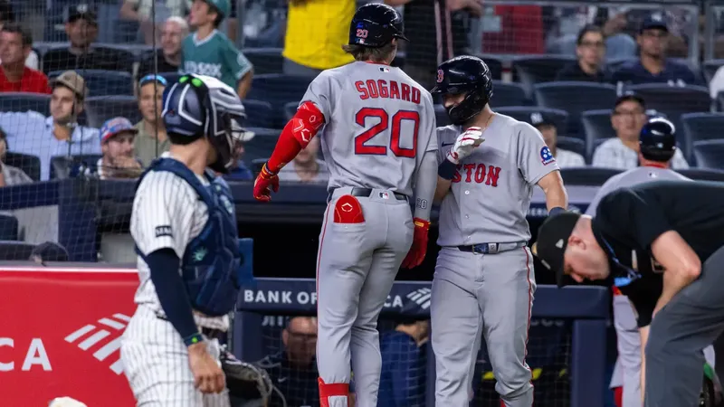 Red Sox y Yankees pelearán en la postemporada por séptima vez, con una rivalidad más que pareja en octubre
