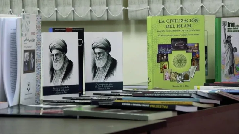 En Bolivia recuerdan al líder de los oprimidos del mundo: Ayatolá Seyed Ali Jamenei