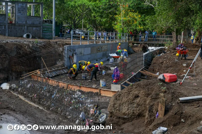 Avances del 30% en nuevo puente vehicular y obras de drenaje pluvial en Distrito VI