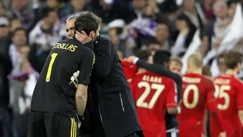 Mou y Casillas reviven su conflicto