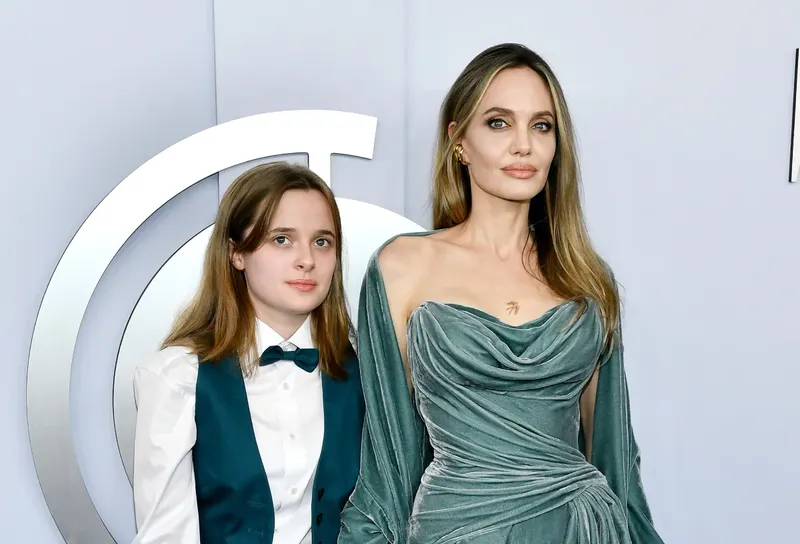 Hija menor de Brad Pitt y Angelina Jolie casi completa su proceso para cambiar el apellido de su padre